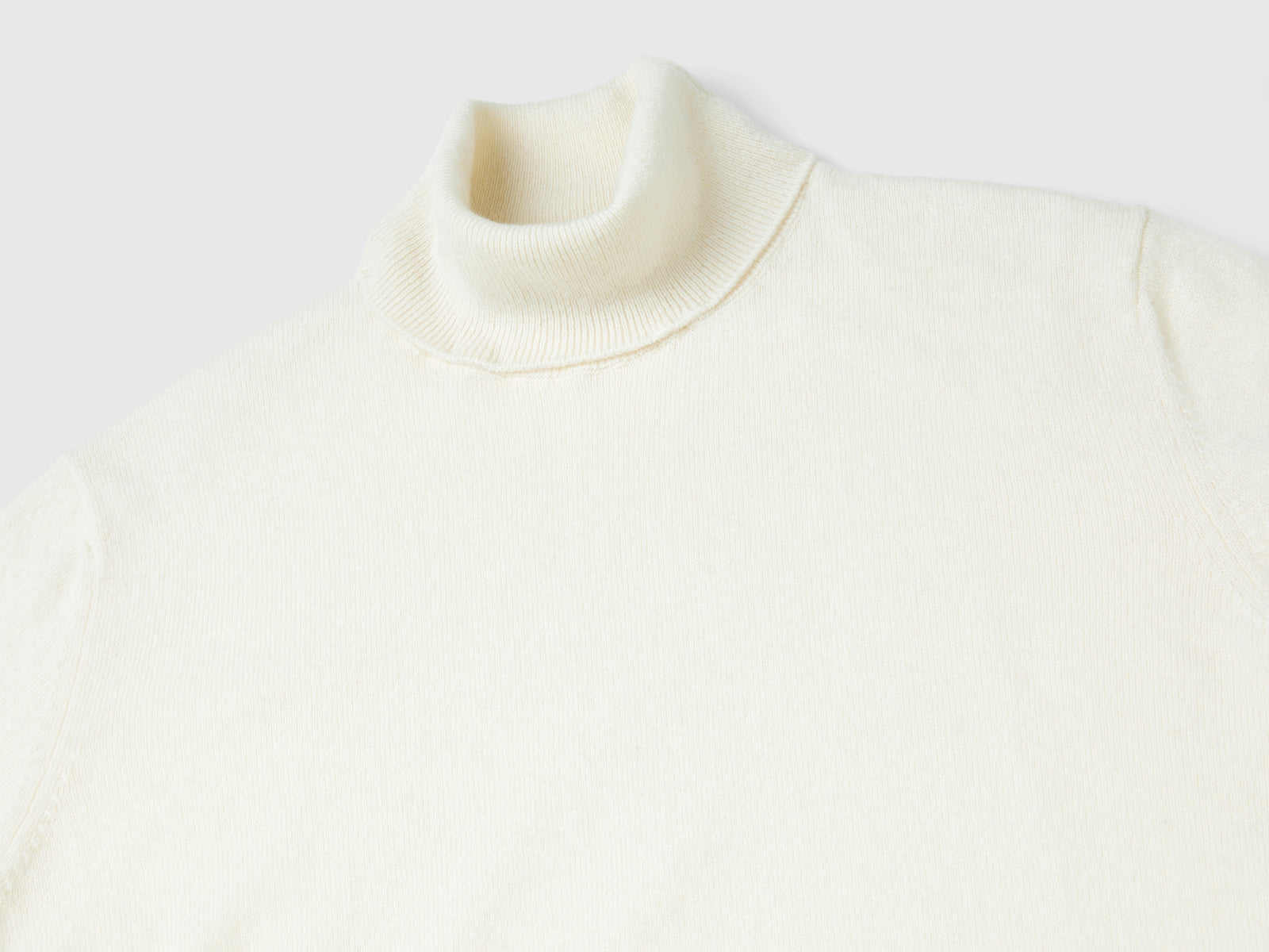 Dolcevita over fit in puro cashmere da donna bianco panna 3 | Benetton Outlet