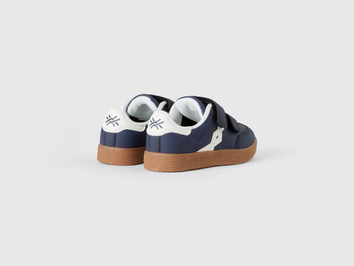 Sneakers in tessuto spalmato