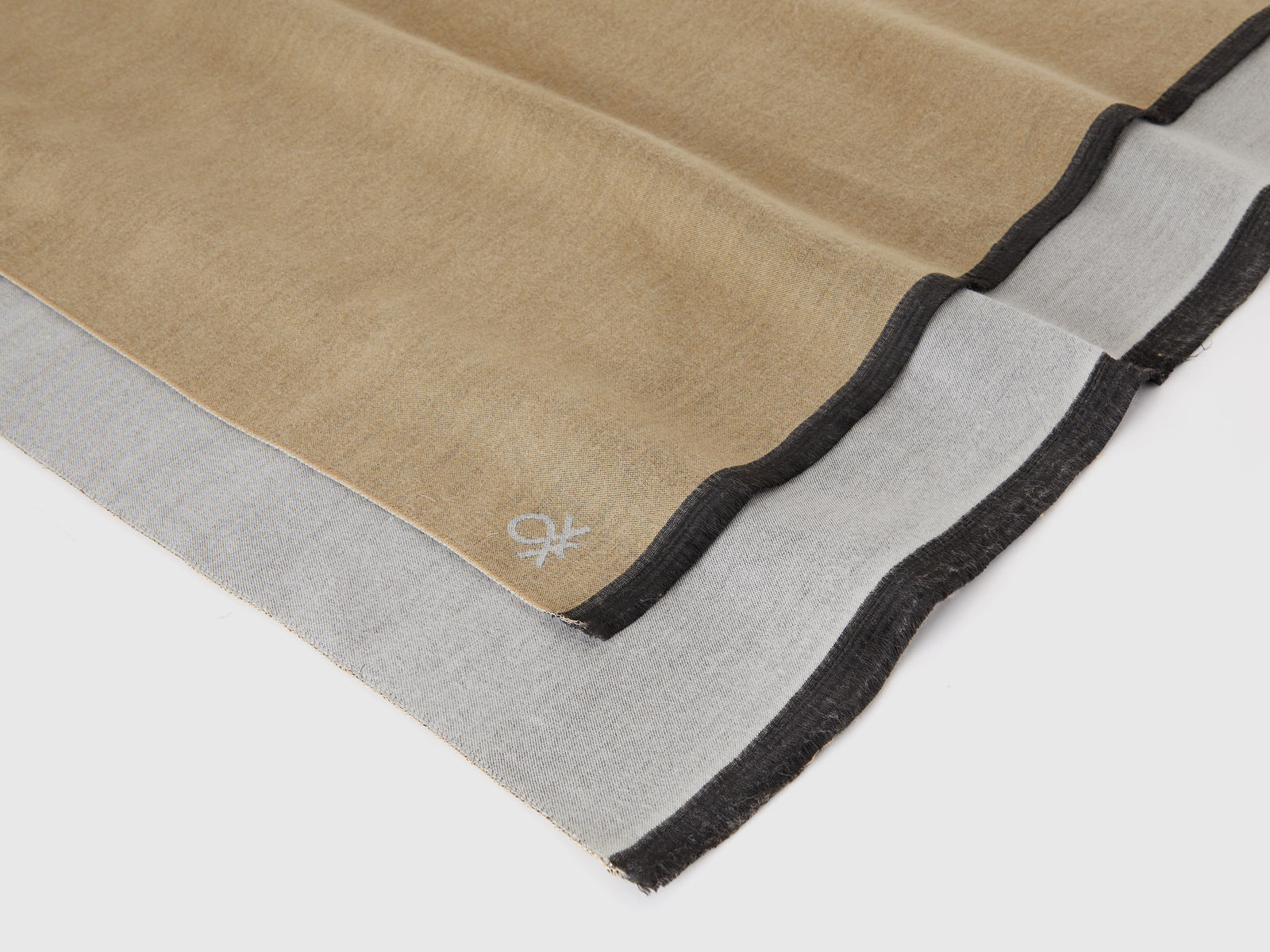 Sciarpa bicolor con frange da donna beige 2 | Benetton Outlet