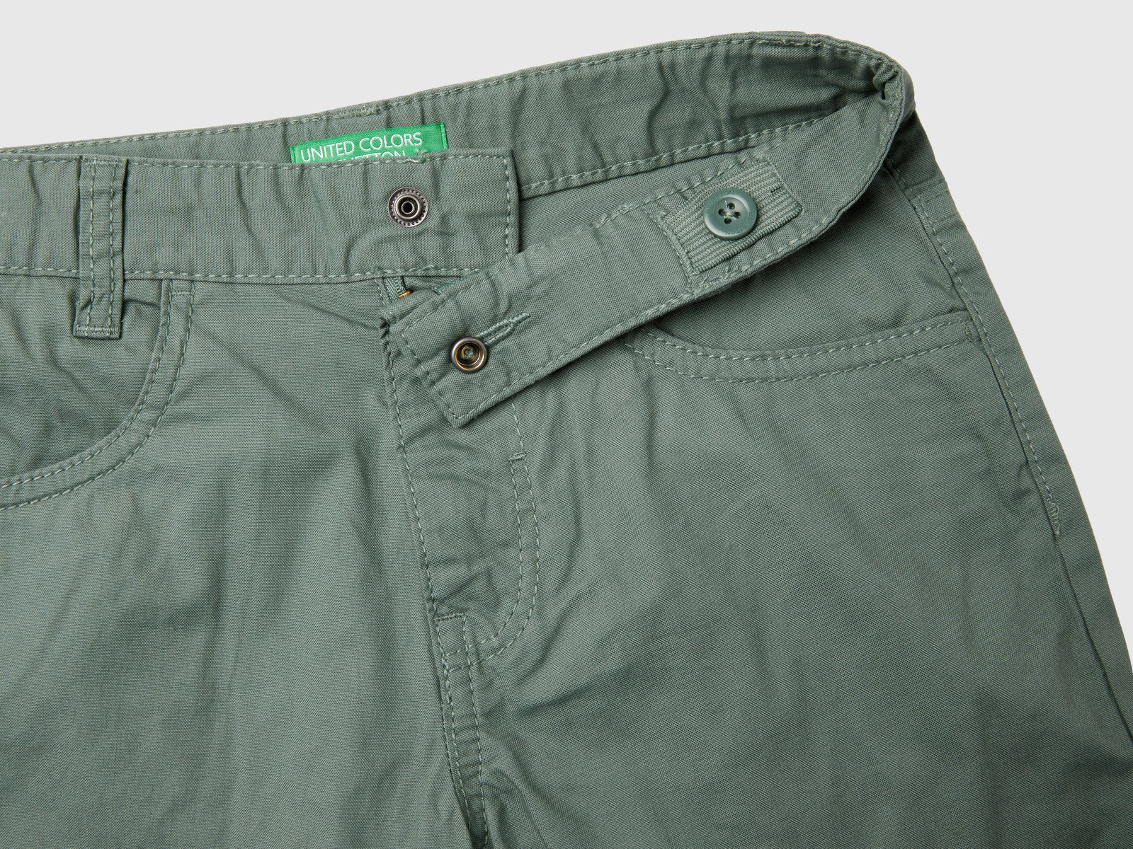 Bermuda in puro cotone da bambino verde militare 3 | Benetton Outlet