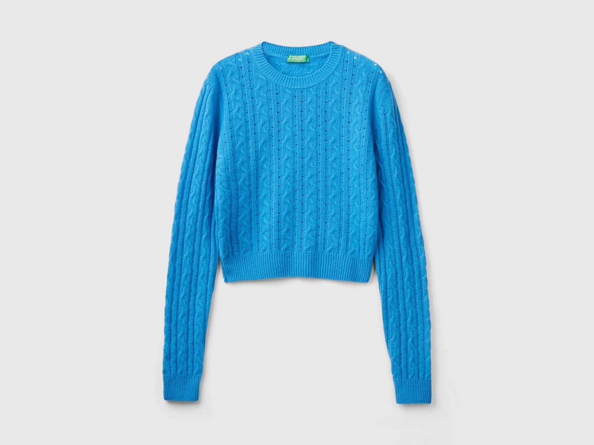 Maglia cropped con trecce e trafori