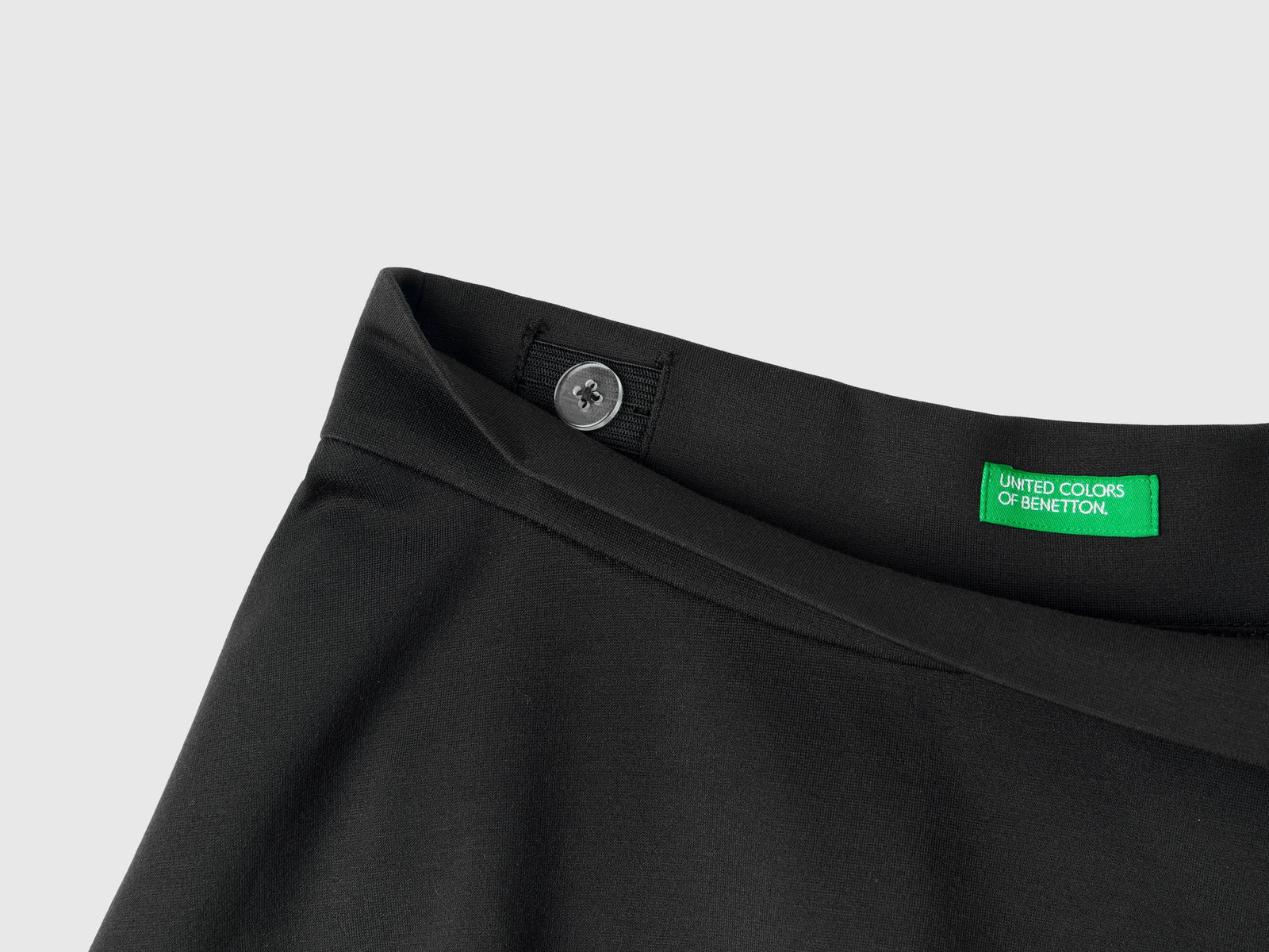 Gonna con pieghe in misto viscosa da bambina nero 2 | Benetton Outlet