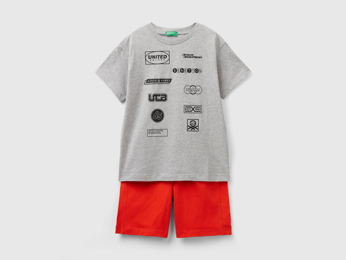 Completo t-shirt e bermuda