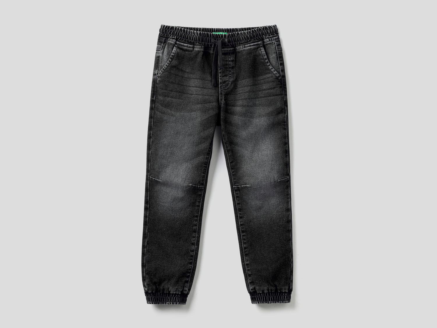 Joggers in cotone elasticizzato da bambino nero | Benetton Outlet