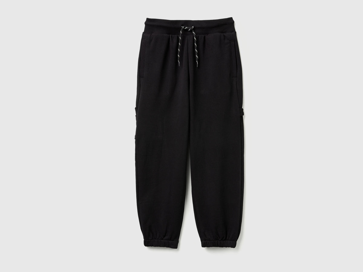 Joggers ampi con tasche
