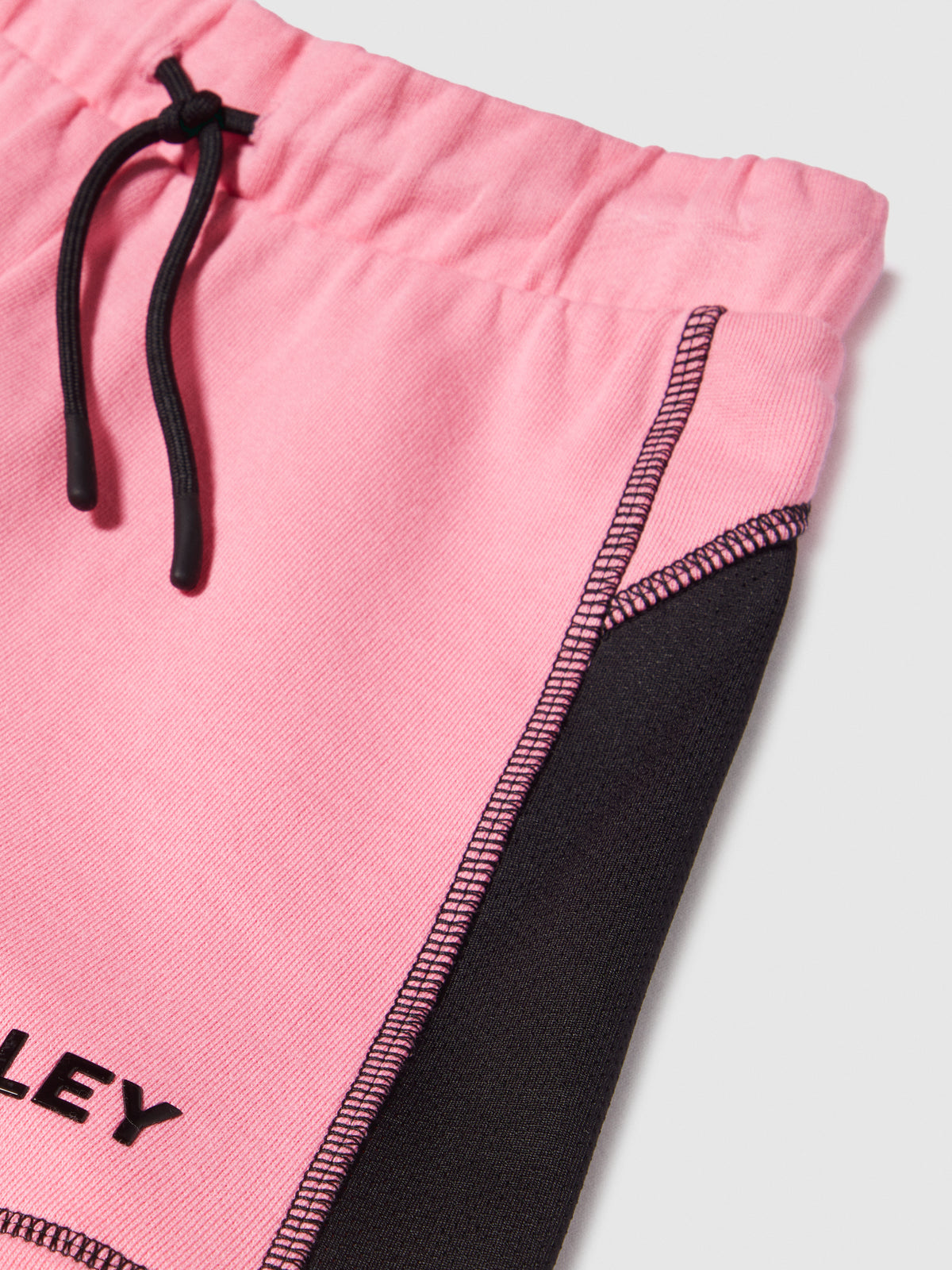 Top sporty con logo