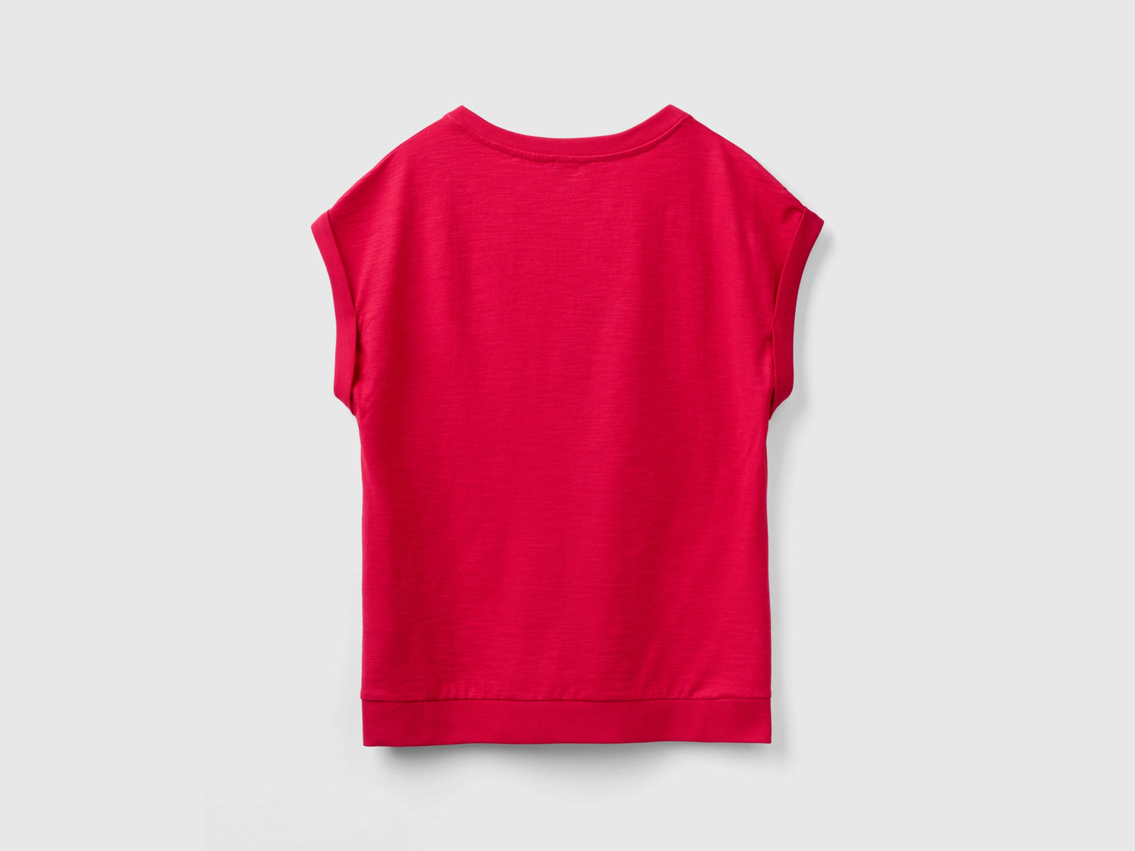 T-shirt con scollo a V da donna rosso 2 | Benetton Outlet
