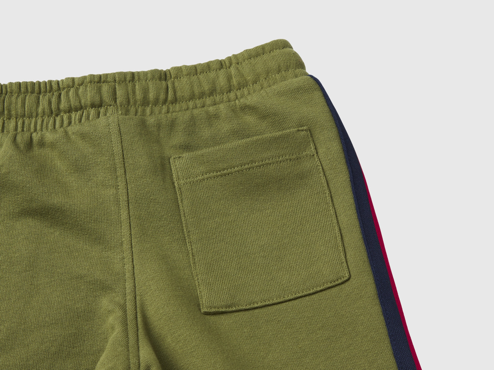 Joggers in felpa con bande da bimbo verde militare 2 | Benetton Outlet