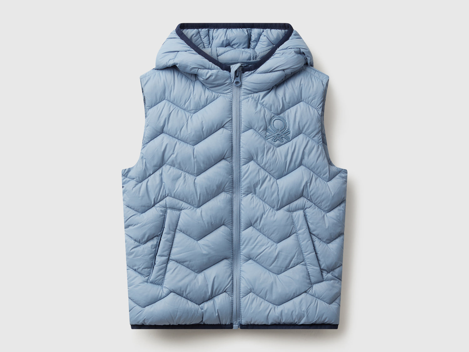Gilet imbottito con cappuccio da bimbo azzurro | Benetton Outlet