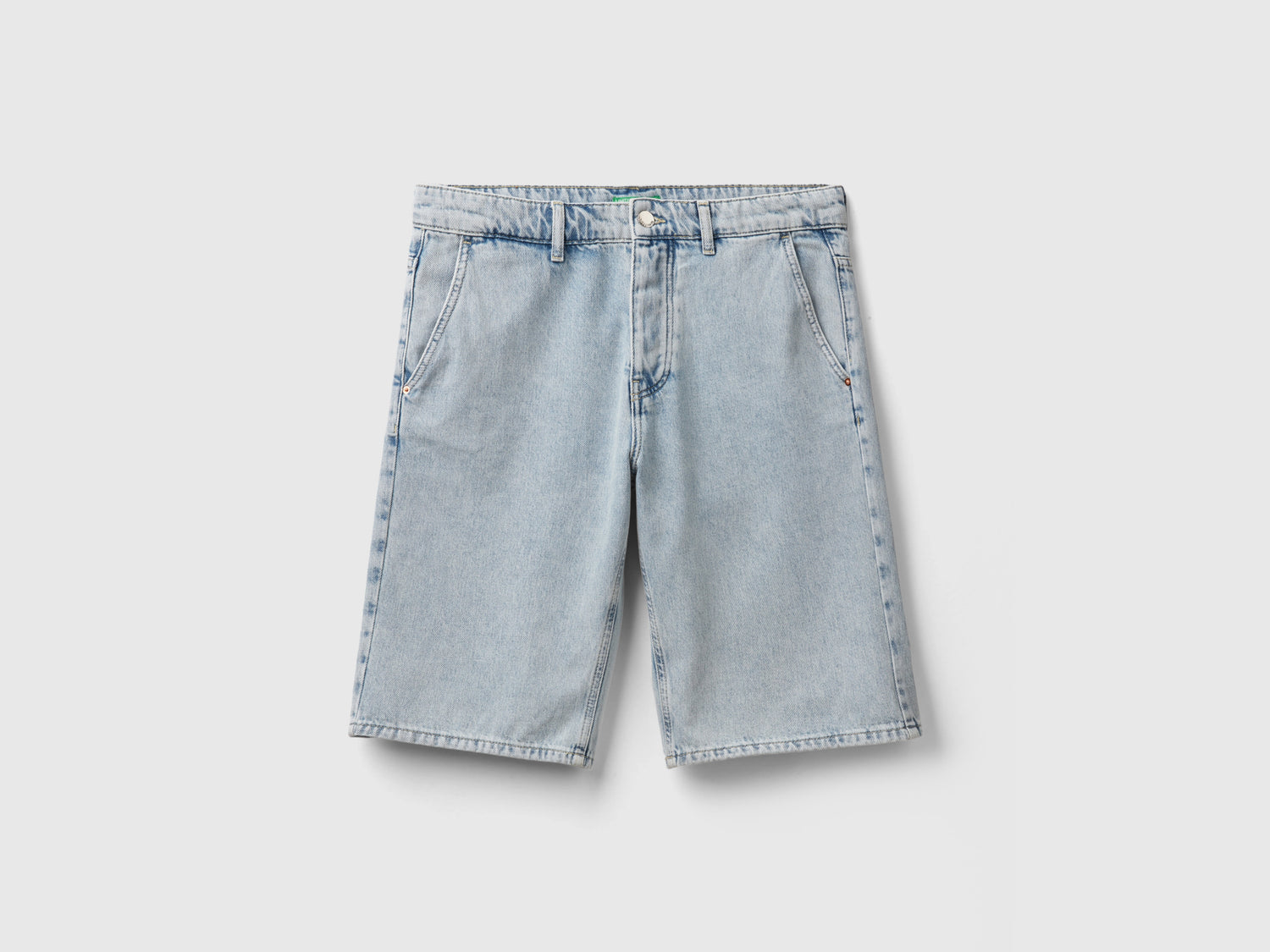 Bermuda di jeans relaxed fit da uomo celeste | Benetton Outlet