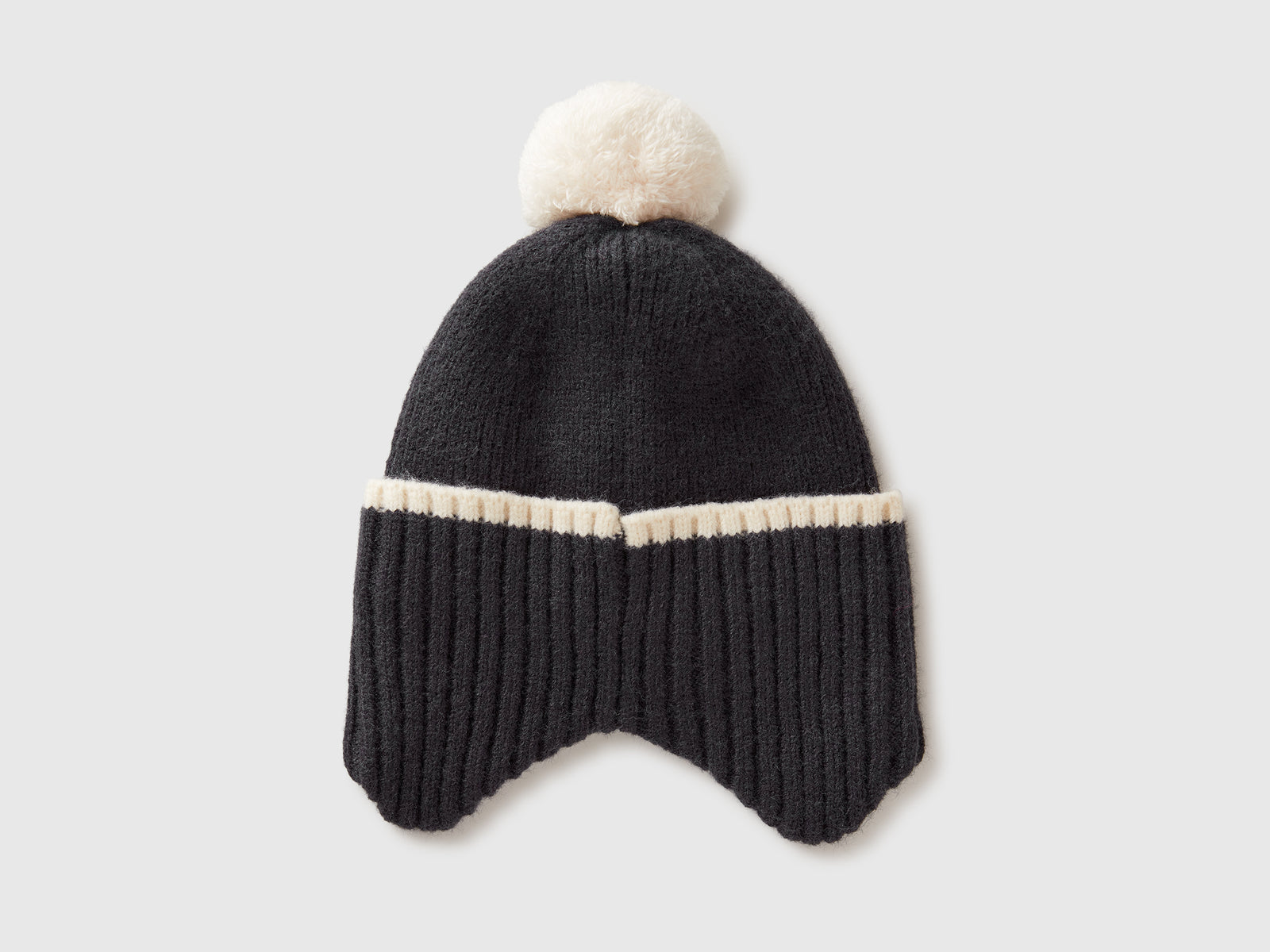 Cappello con paraorecchie e pom pom da bimbo avio 2 | Benetton Outlet