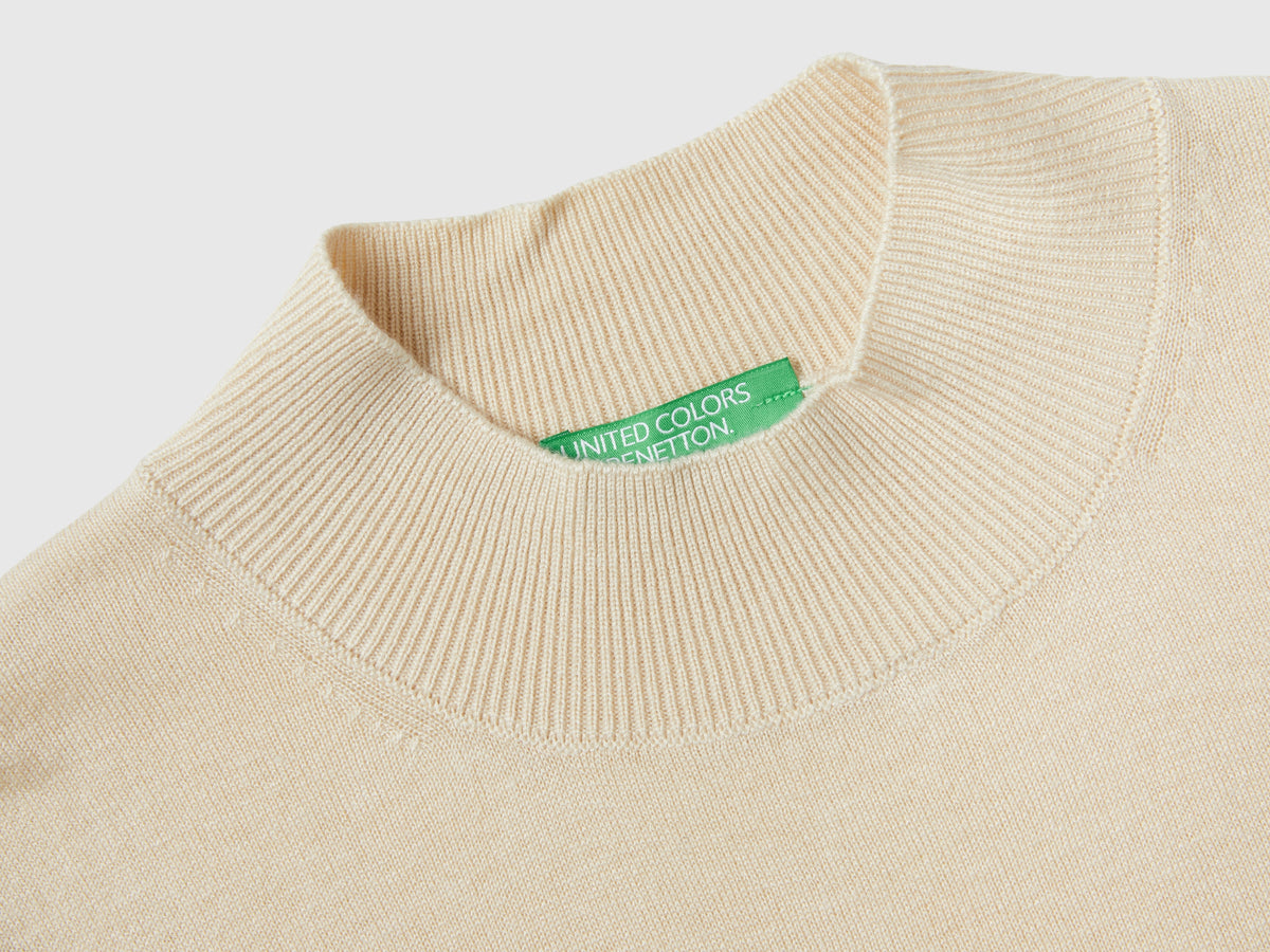 Maglia smanicata in misto viscosa