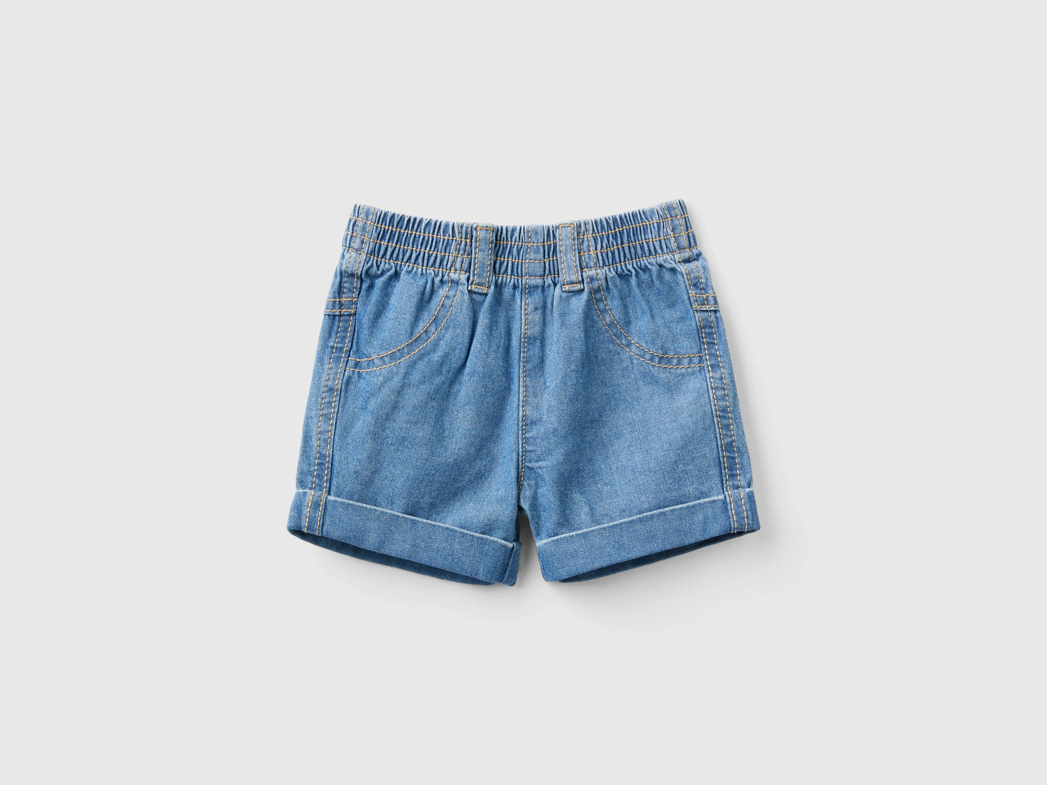 Pantaloni corti in jeans leggero da neonato azzurro | Benetton Outlet