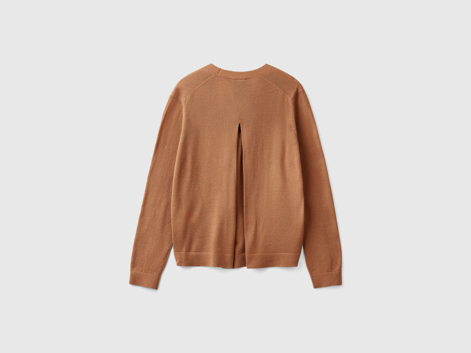 Maglia scollo a V in pura lana Merino da donna cammello 2 | Benetton Outlet