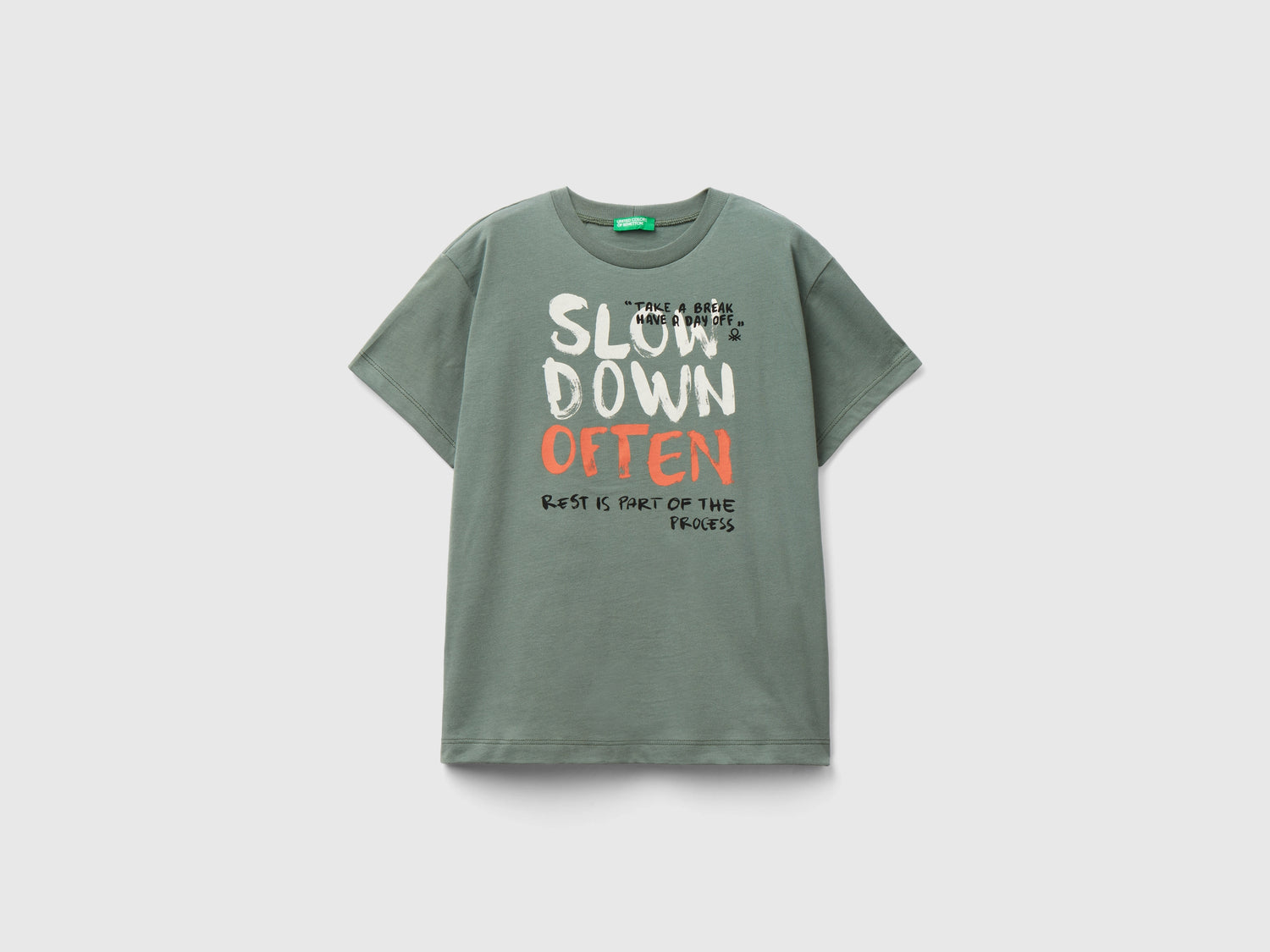 Maglietta in cotone bio con stampa da bambino verde militare | Benetton Outlet