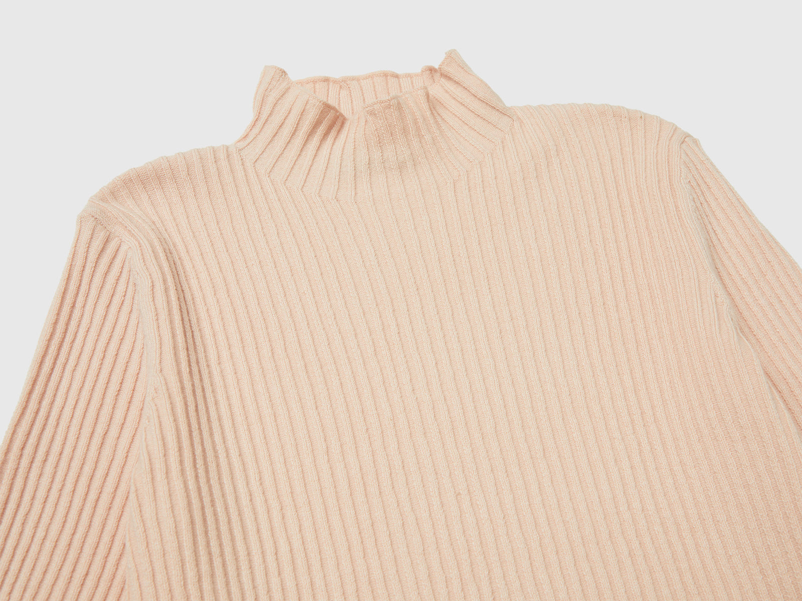 Maglia con collo alto a costine da bambina rosa tenue 3 | Benetton Outlet