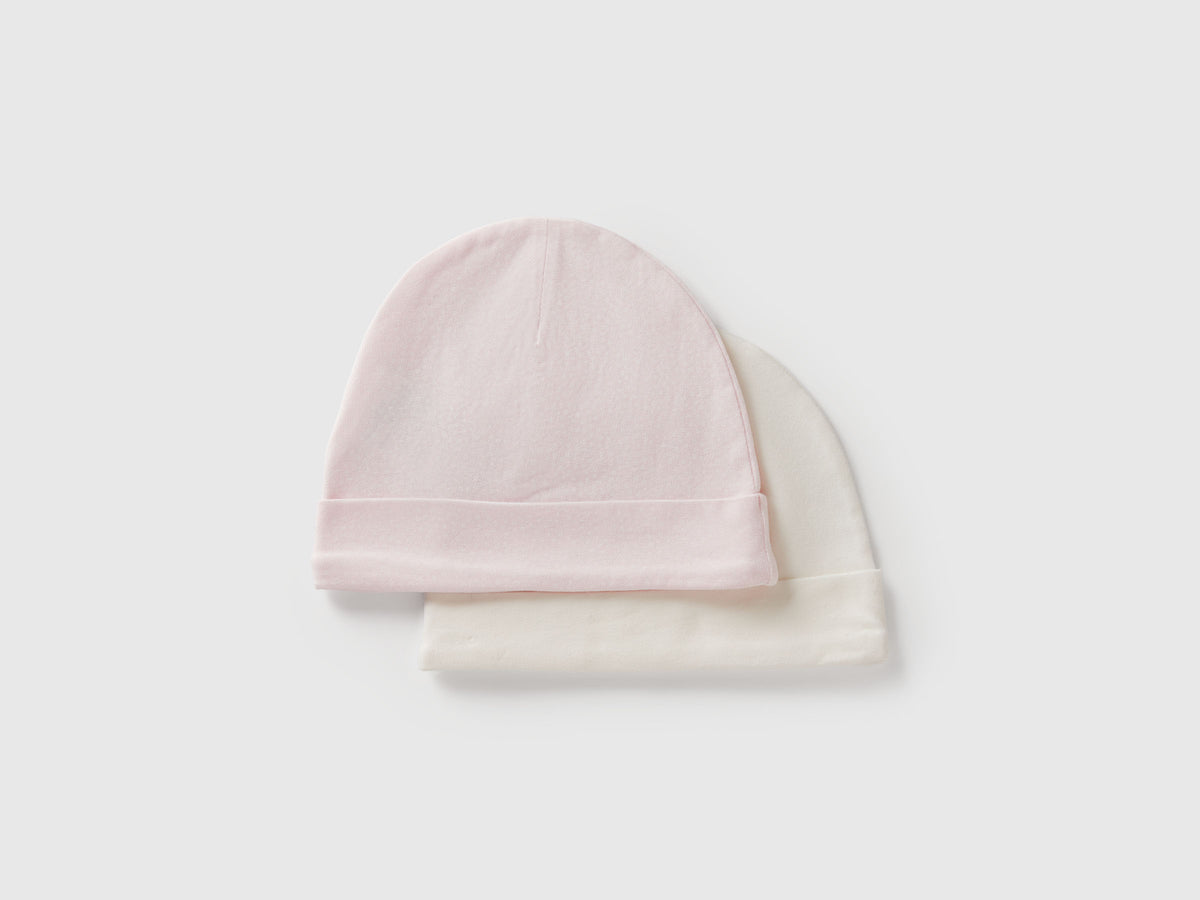 Due cappelli in cotone