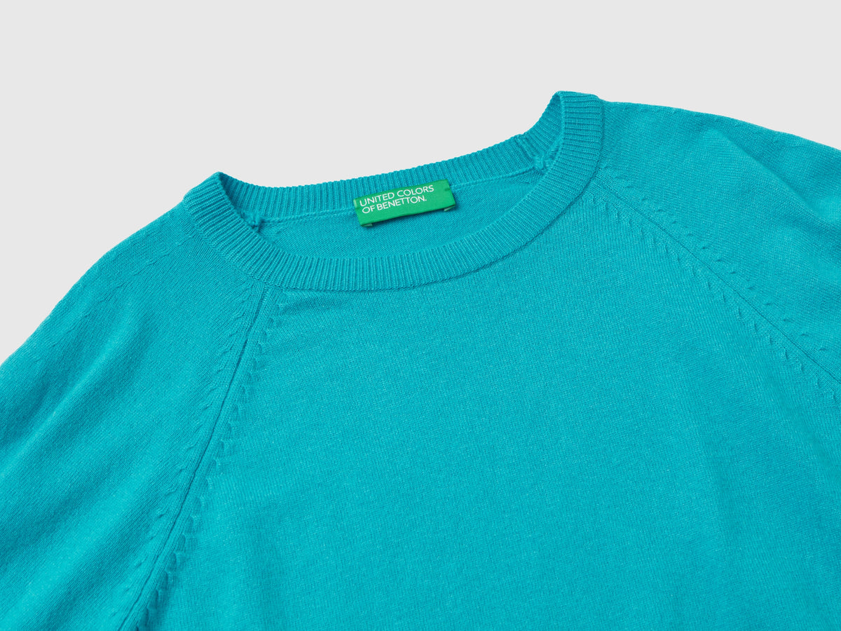 Maglia girocollo azzurra in misto lana e cashmere