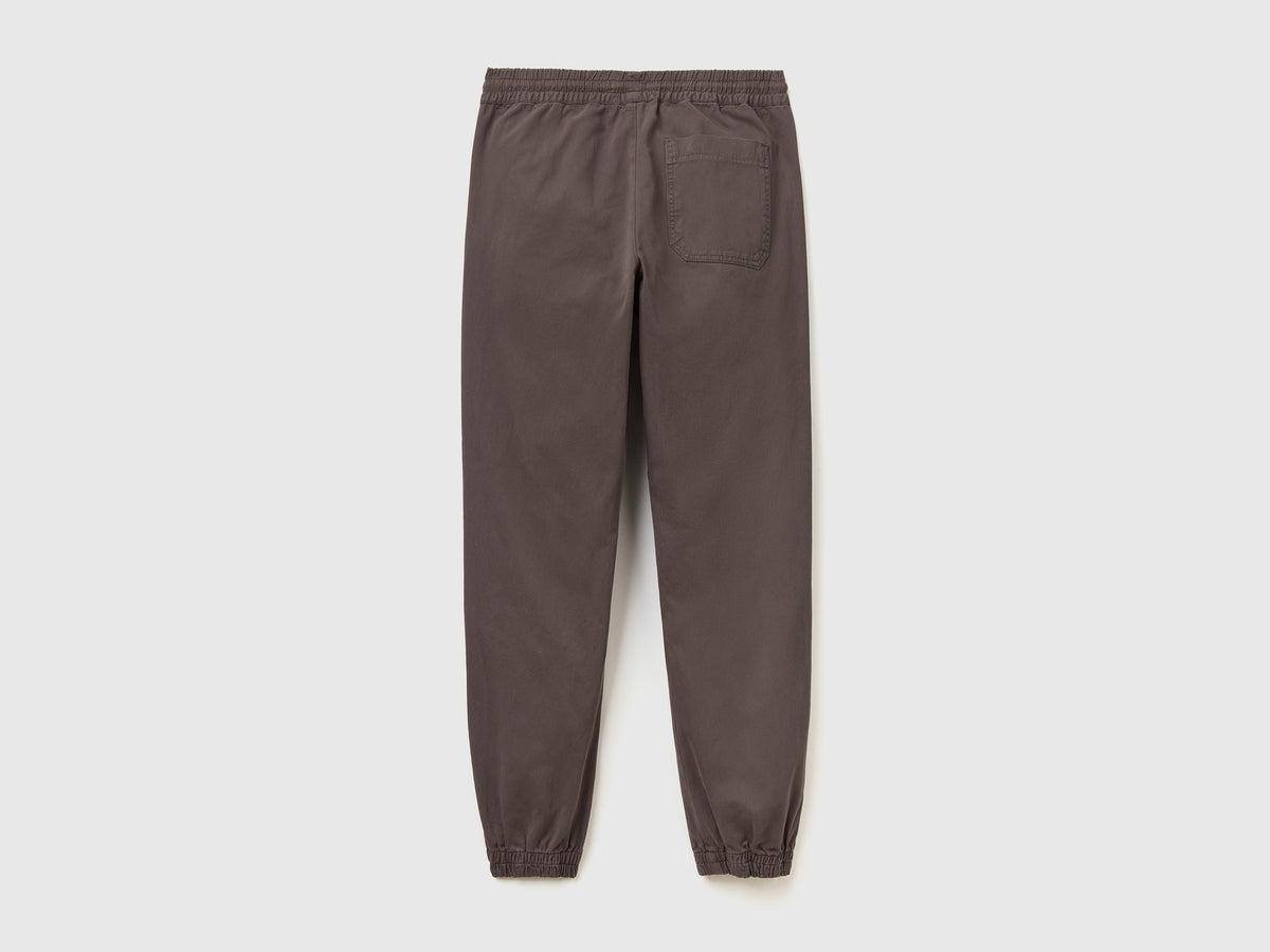 Pantaloni lunghi jogger fit in puro cotone