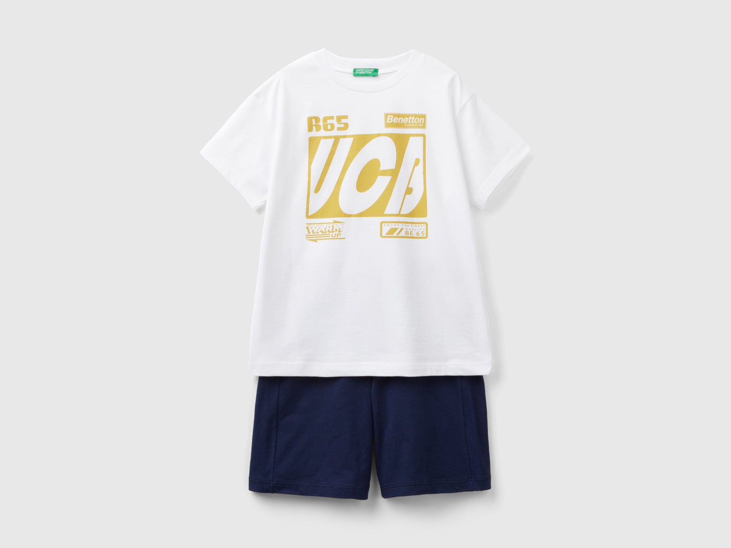 Completo t-shirt e bermuda da bambino bianco | Benetton Outlet