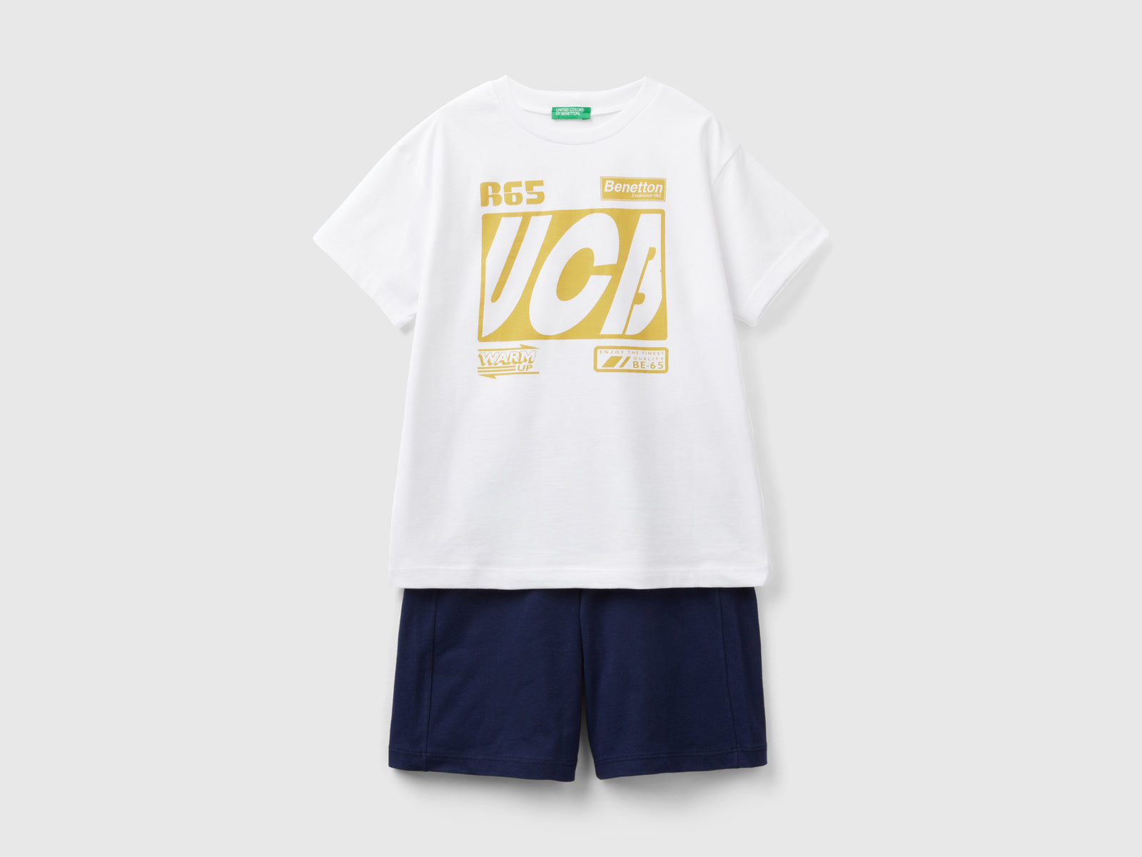 Completo t-shirt e bermuda da bambino bianco | Benetton Outlet