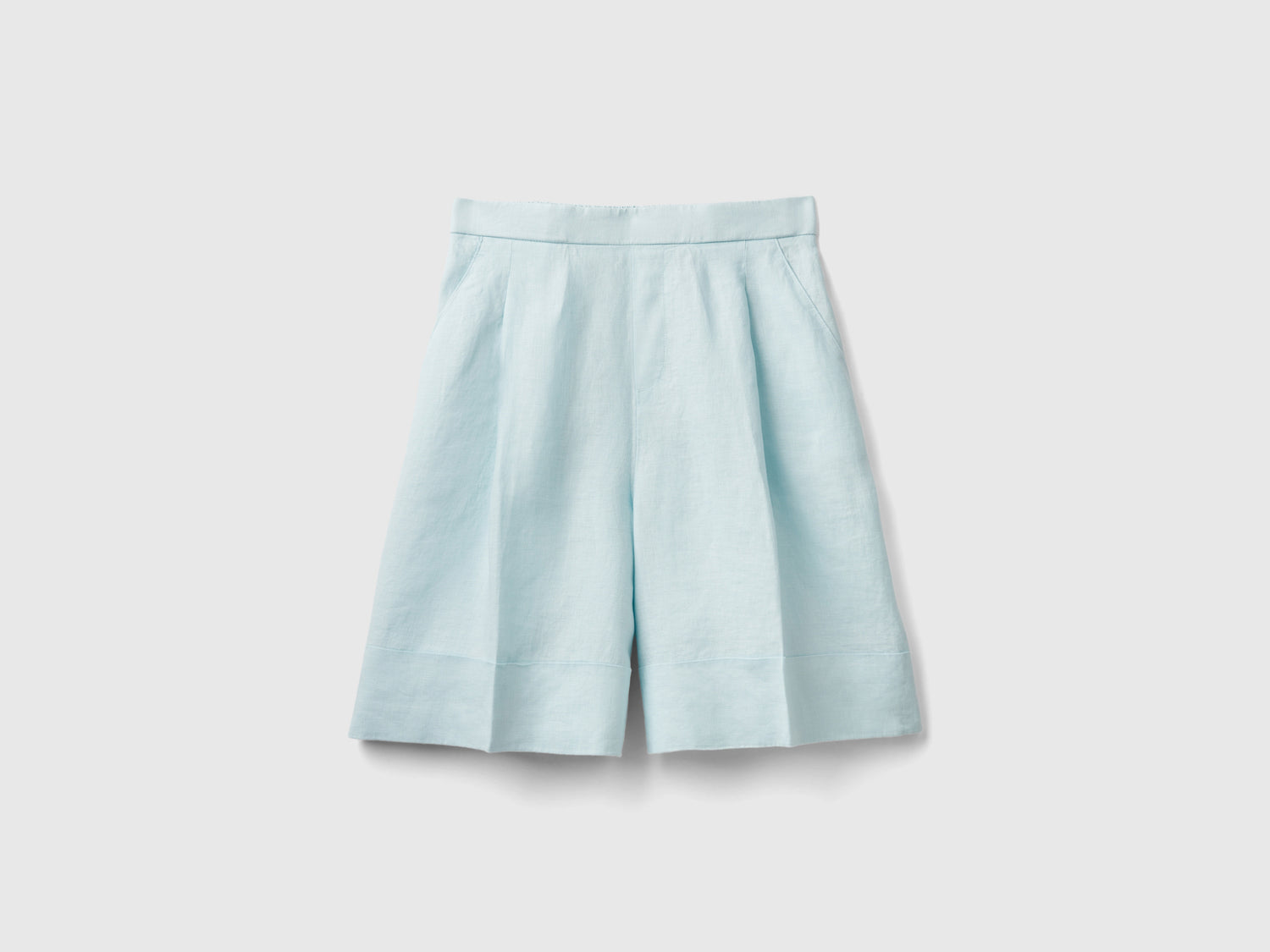 Bermuda 100% lino con risvolto da donna azzurro | Benetton Outlet