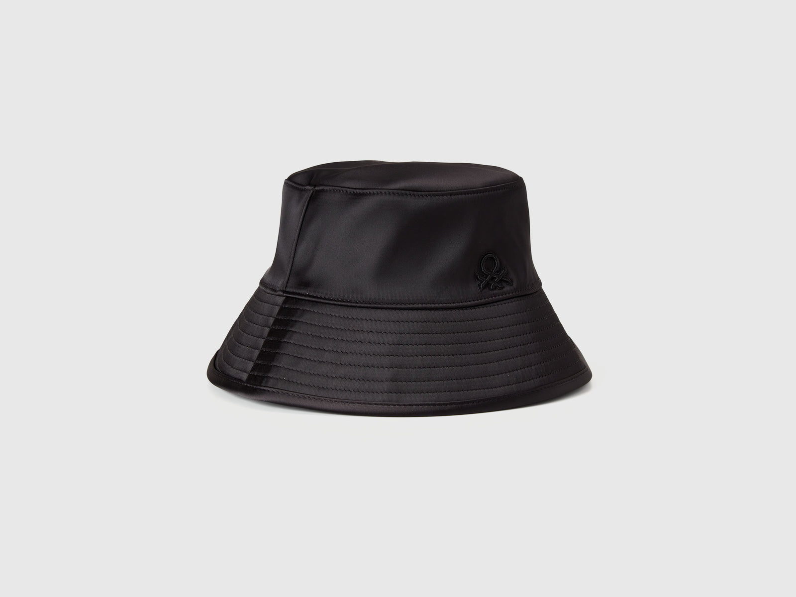 Cappello reversibile stile pescatore da donna nero | Benetton Outlet