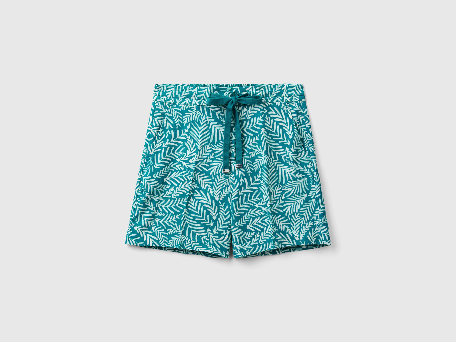 Bermuda fantasia in viscosa da donna azzurro | Benetton Outlet