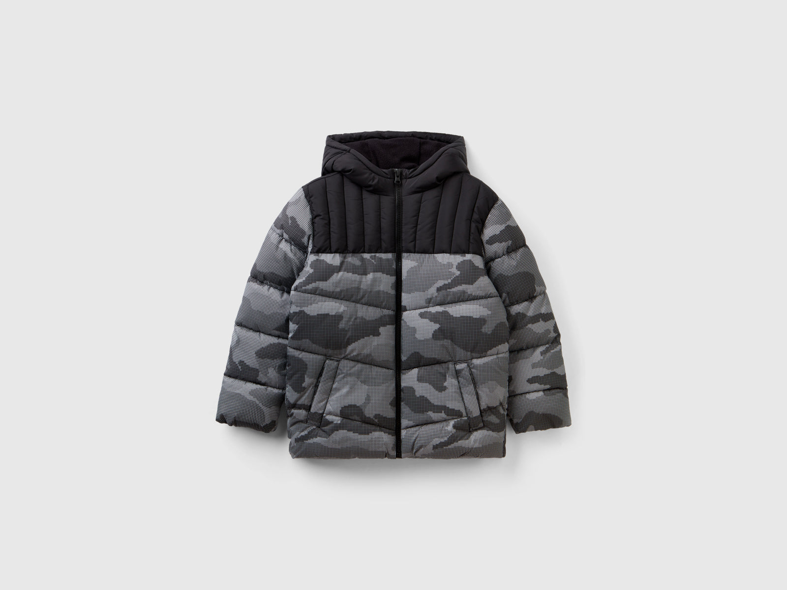 Piumino camouflage da bambino grigio | Benetton Outlet