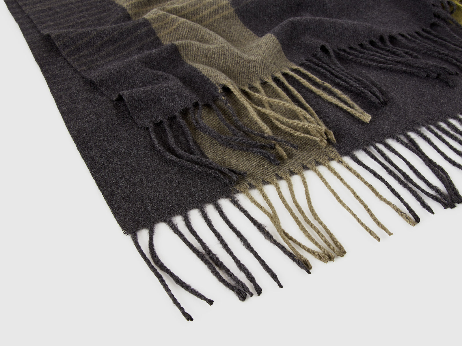 Sciarpa a quadri da donna nero 2 | Benetton Outlet