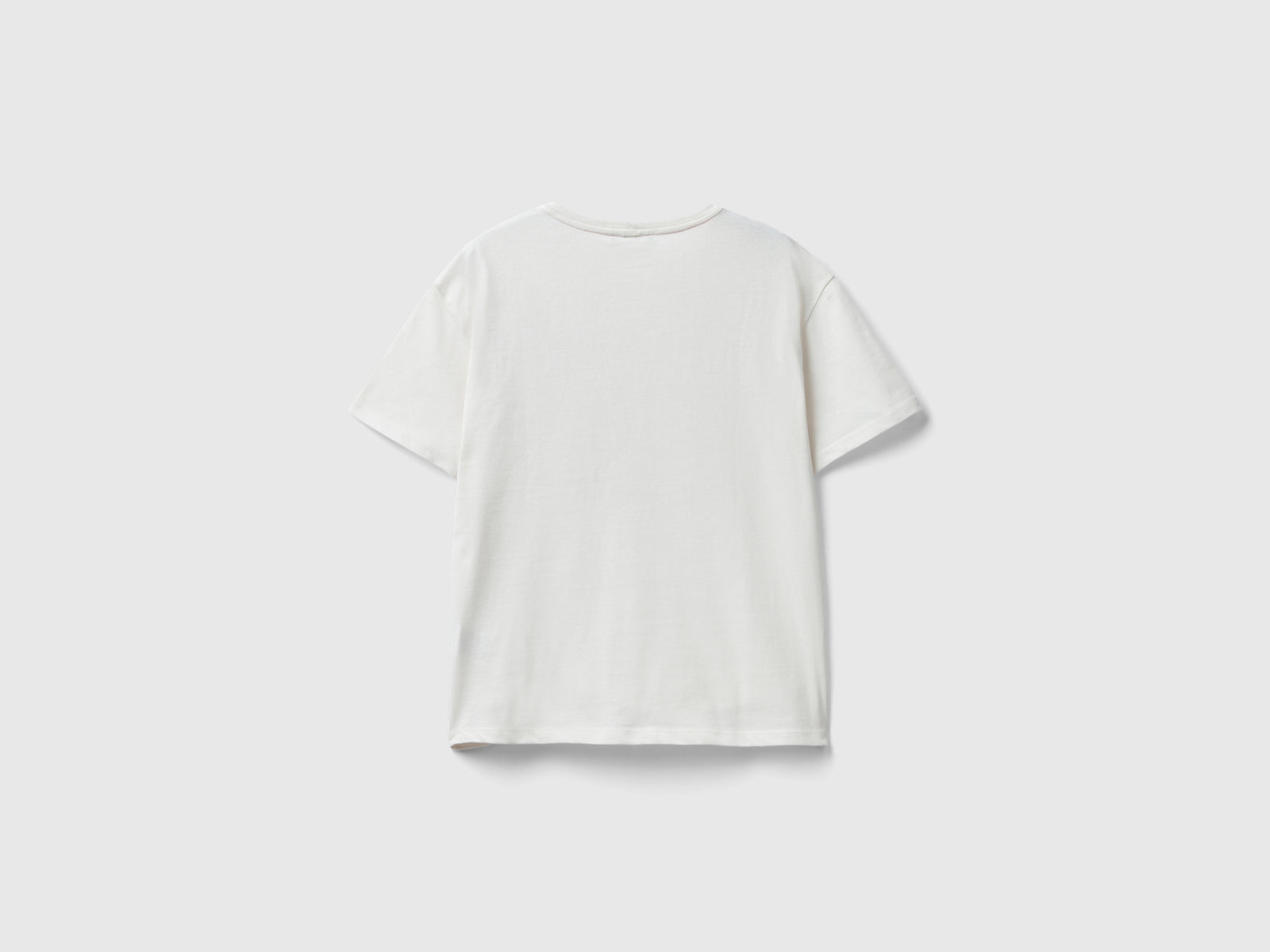 Maglietta con taschino e ricamo da donna bianco panna 2 | Benetton Outlet
