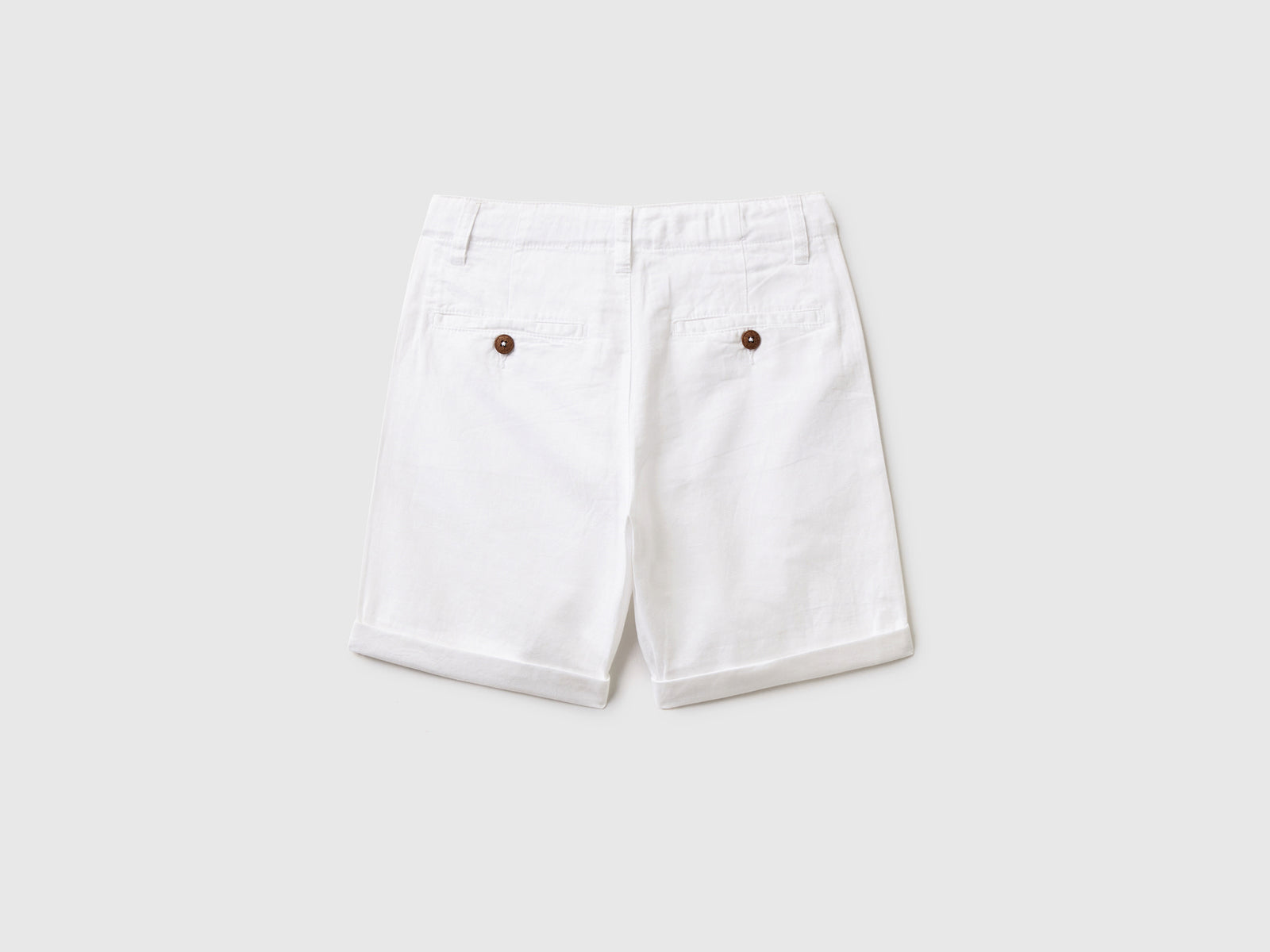 Bermuda chino in misto lino da bambino bianco 2 | Benetton Outlet