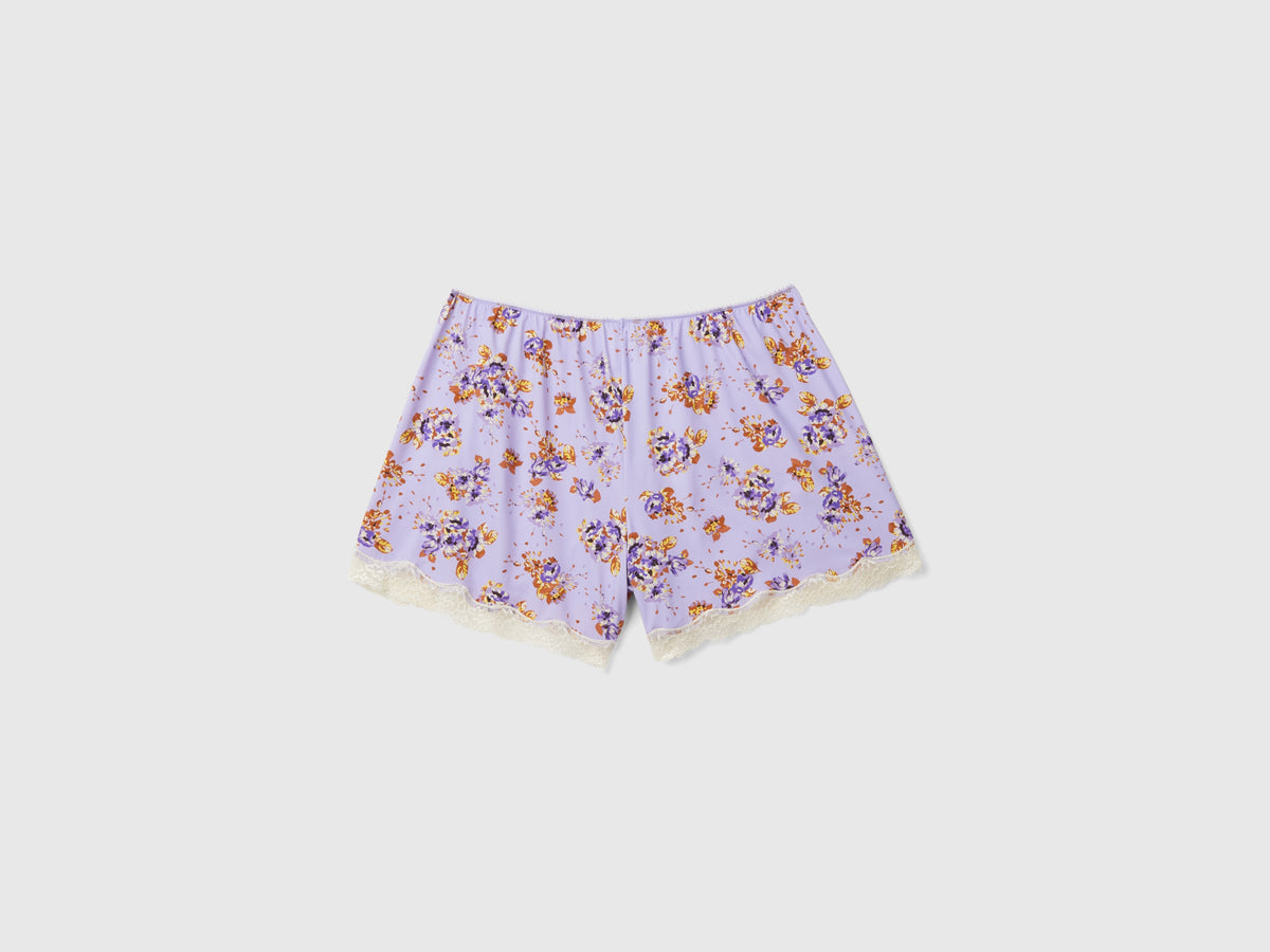 Shorts in charmeuse con stampa fiori