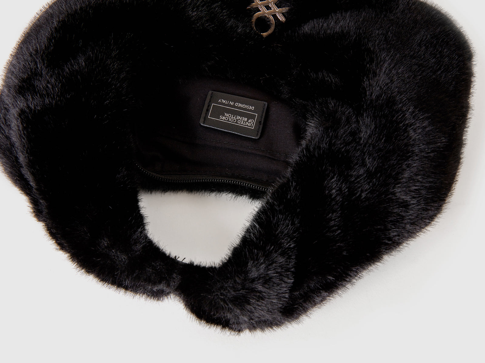 Borsa piccola a mezzaluna in pelliccia sintetica da donna nero 3 | Benetton Outlet
