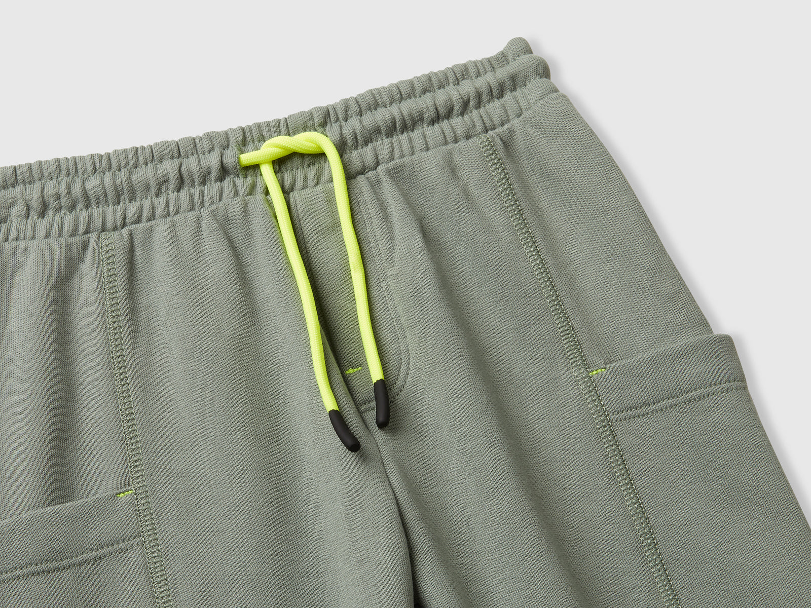 Pantaloni cargo in felpa da bimbo verde militare 3 | Benetton Outlet