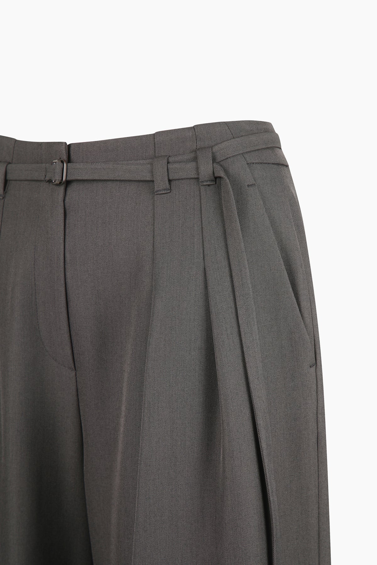 Pantaloni a vita alta con cintura