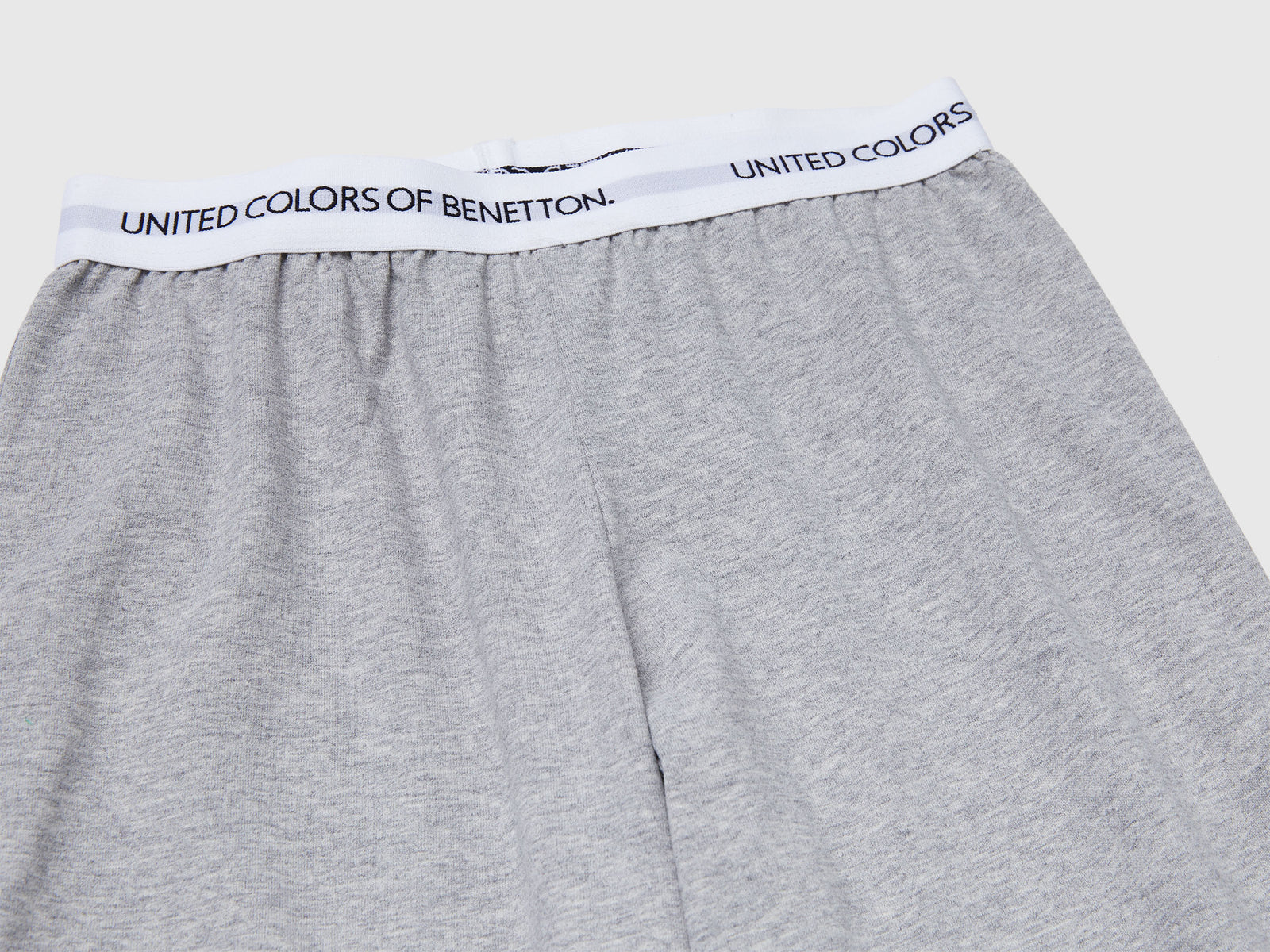 Pigiama in caldo cotone da bambino grigio chiaro 3 | Benetton Outlet