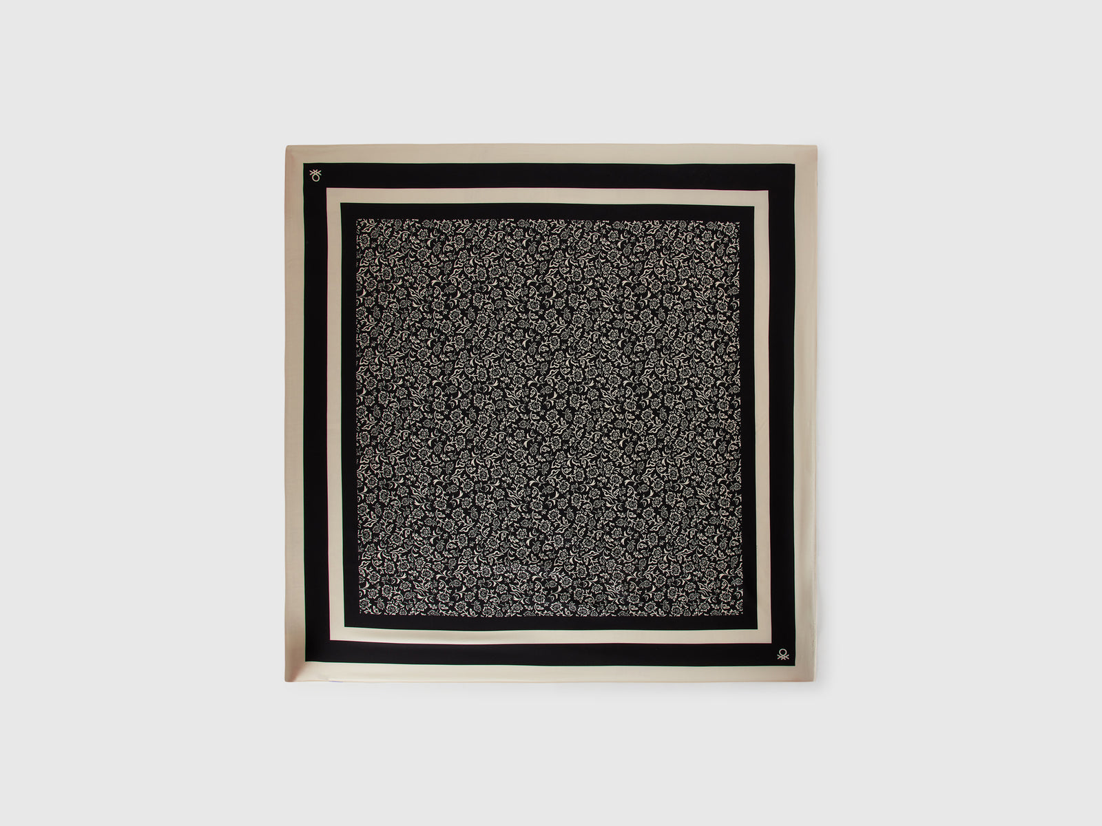 Foulard fantasia in tessuto da donna nero | Benetton Outlet