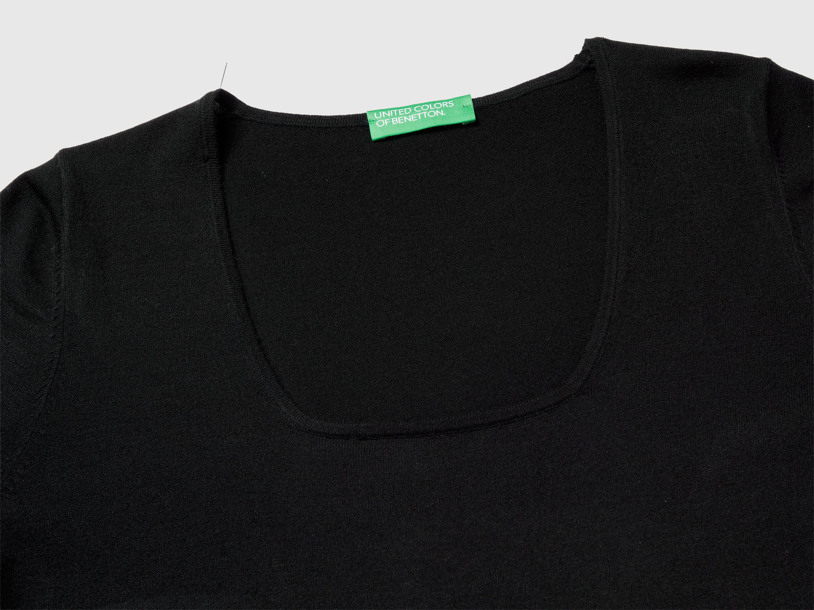 Maglia con scollo quadrato da donna nero 3 | Benetton Outlet