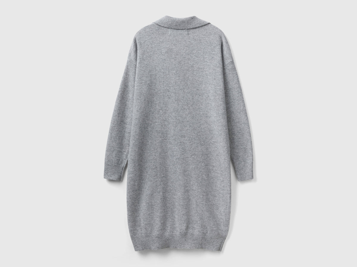 Abito in maglia con colletto