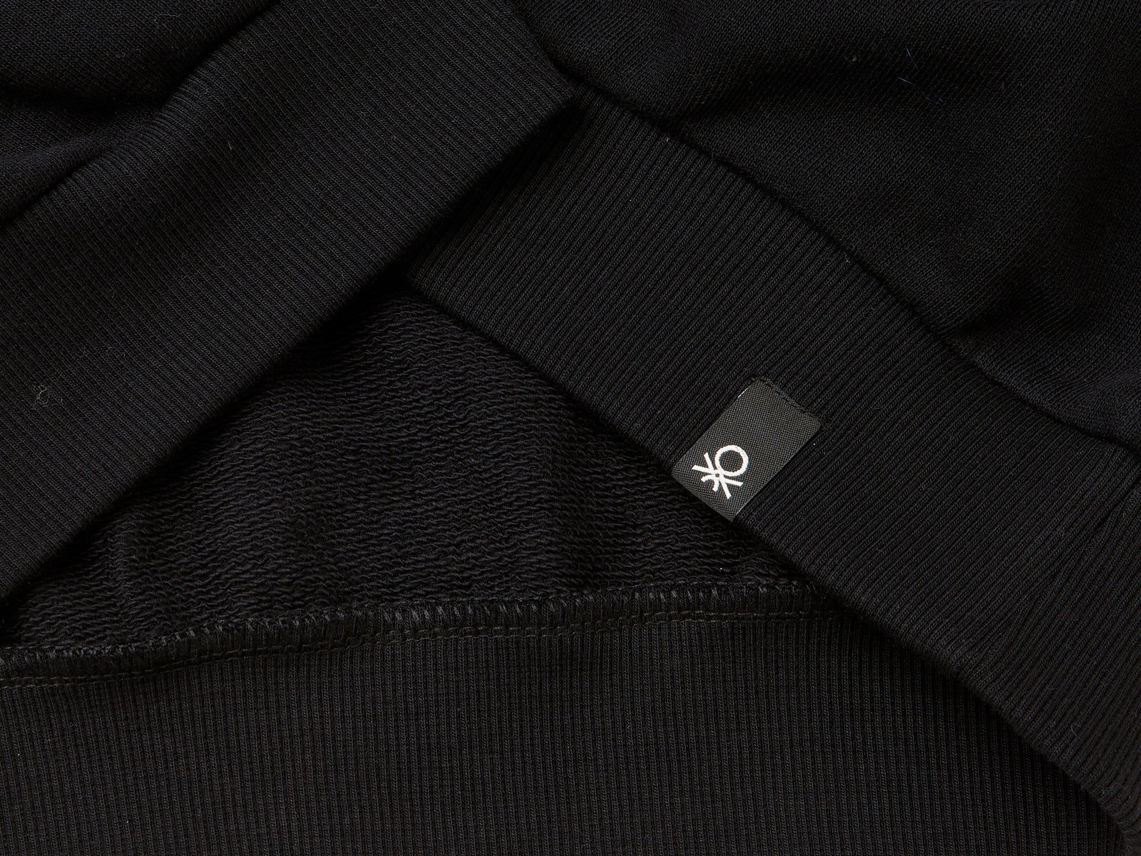 Felpa con colletto Mercoledì Addams da bambina nero 3 | Benetton Outlet