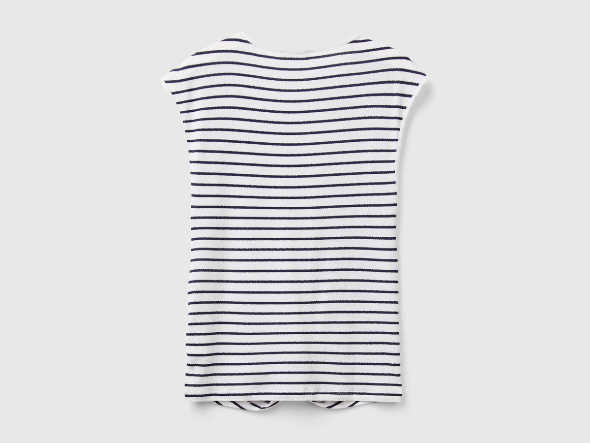 T-shirt a righe con nodo