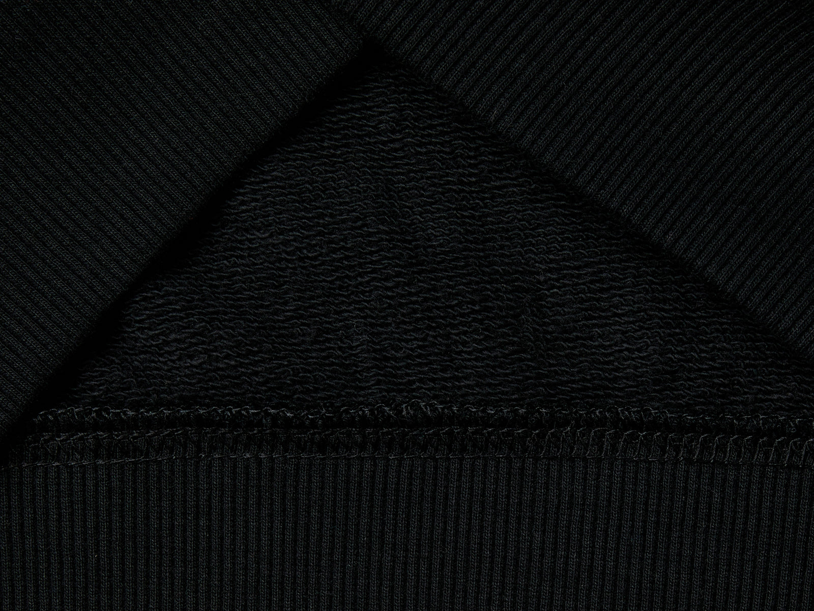 Felpa con zip e ricamo logo da bambino nero 3 | Benetton Outlet