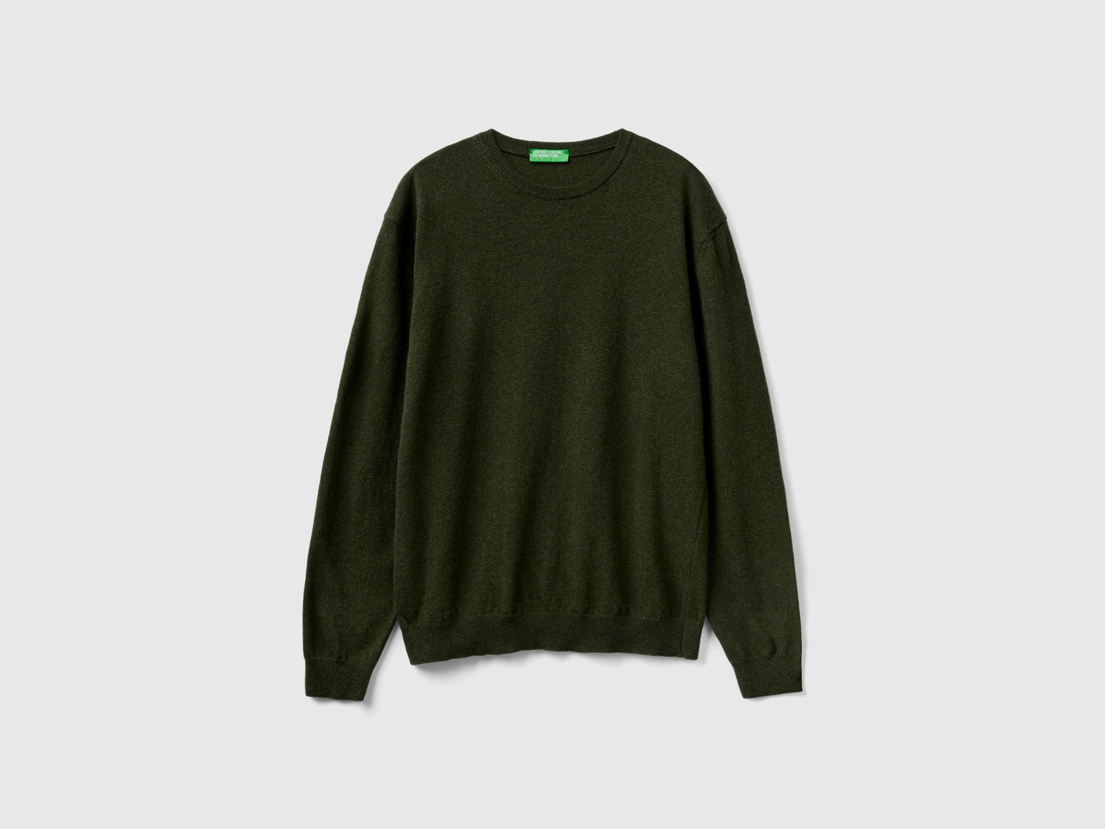 Maglia girocollo in pura lana Merino da uomo verde militare | Benetton Outlet
