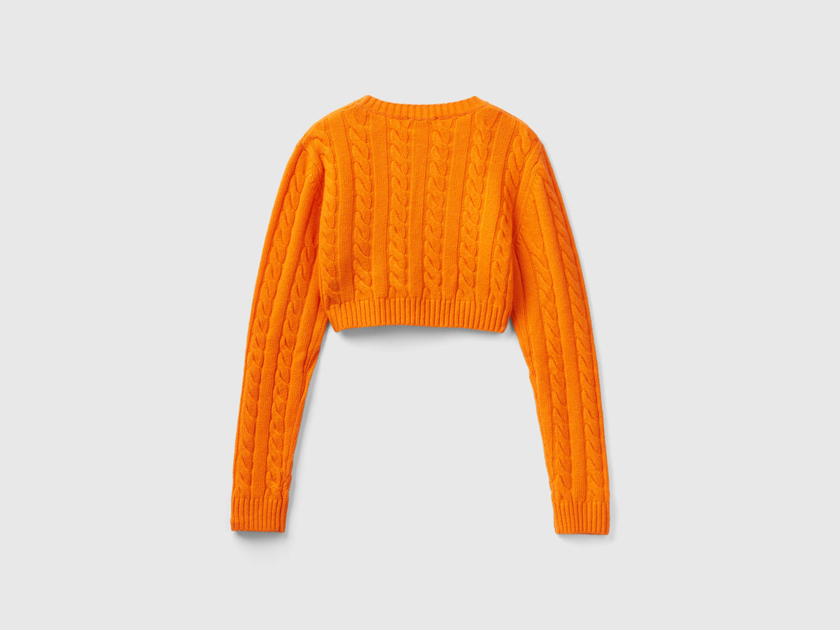 Maglia cropped con trecce