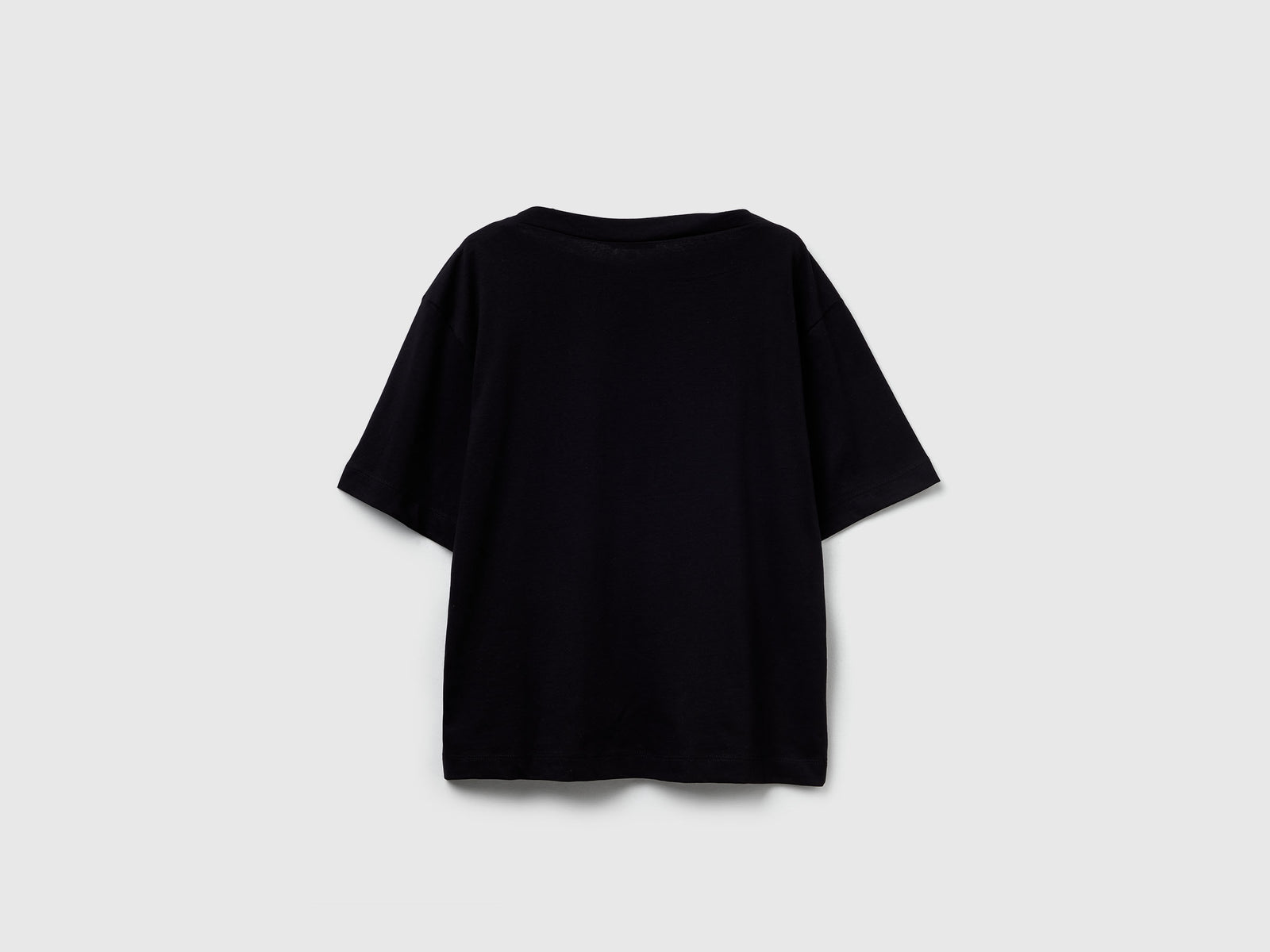 T-shirt con slogan ricamato da donna nero 2 | Benetton Outlet
