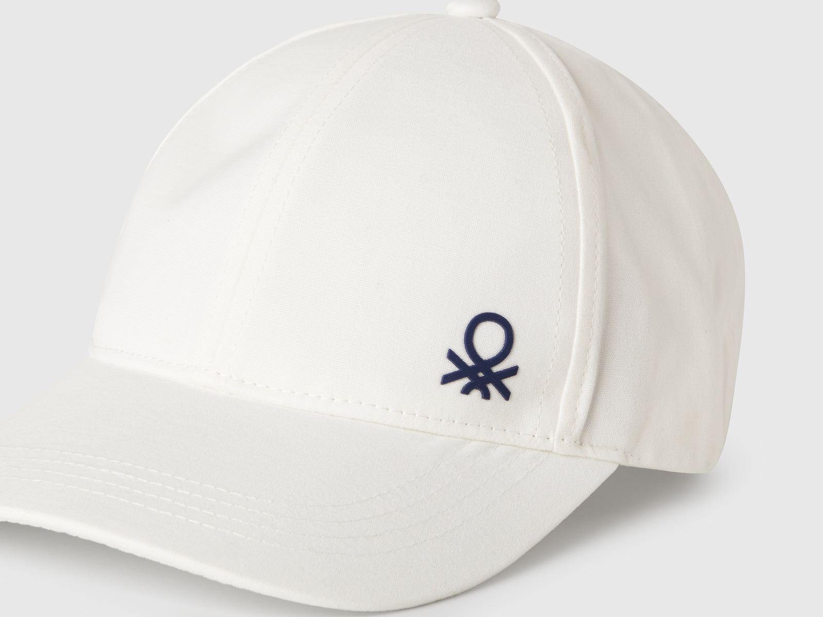 Cappellino con visiera da bambino bianco 3 | Benetton Outlet