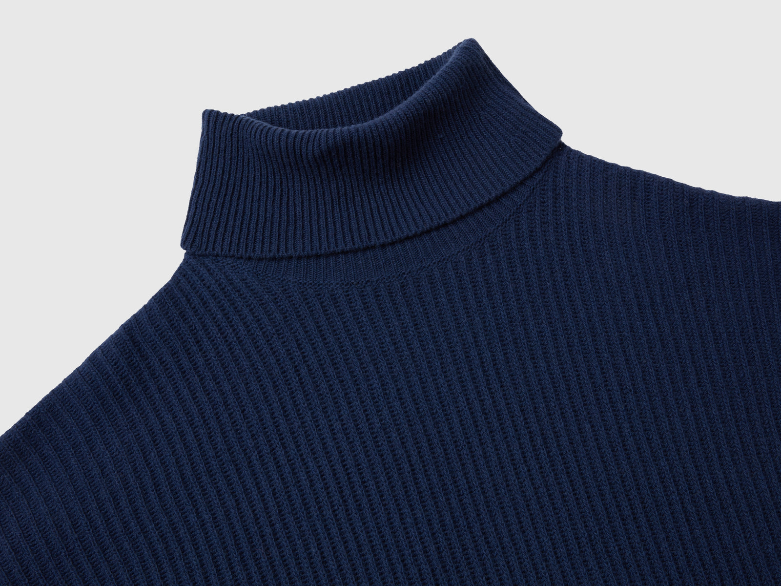 Dolcevita con collo ampio da donna blu scuro 3 | Benetton Outlet