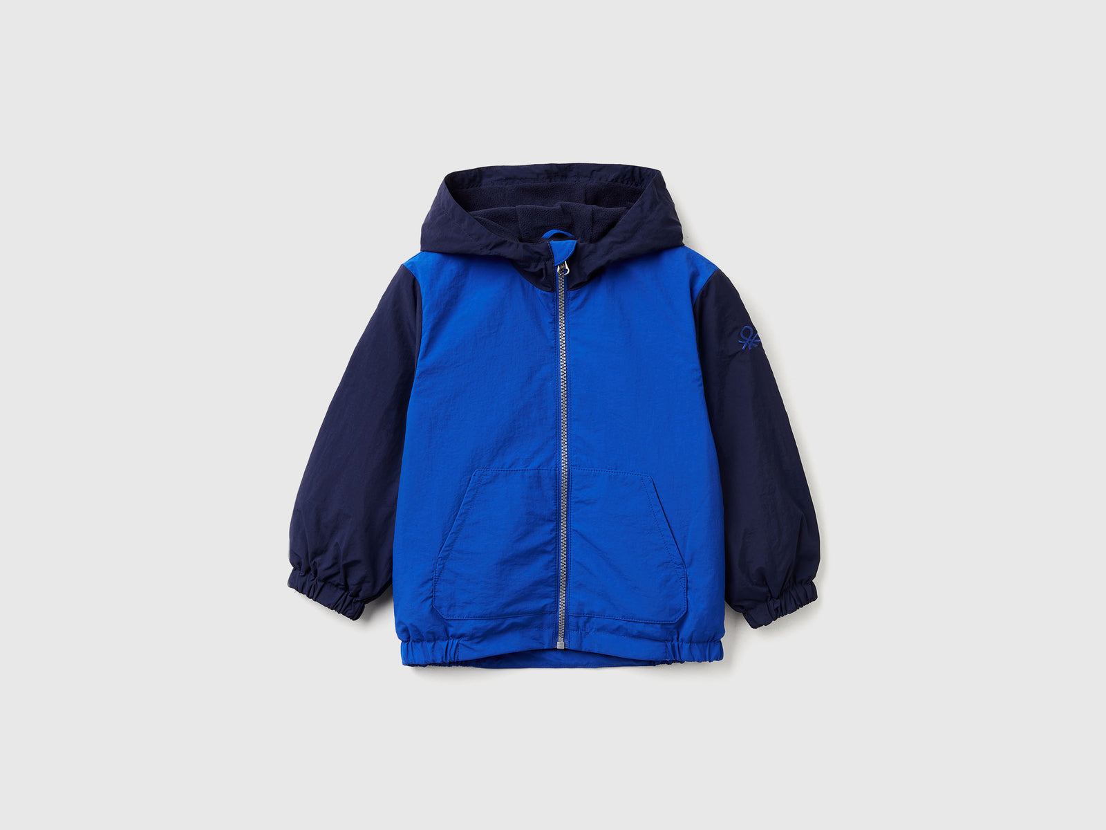 Giubbino con cappuccio da bimbo blu | Benetton Outlet