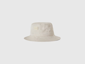 Cappello alla pescatora con coulisse